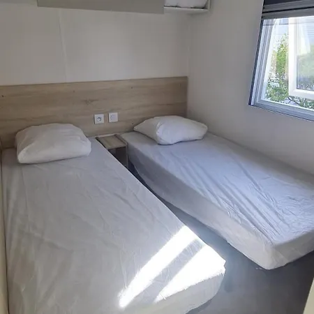 Mobil-home Dans Parc Residentiel 6-8 Pers *